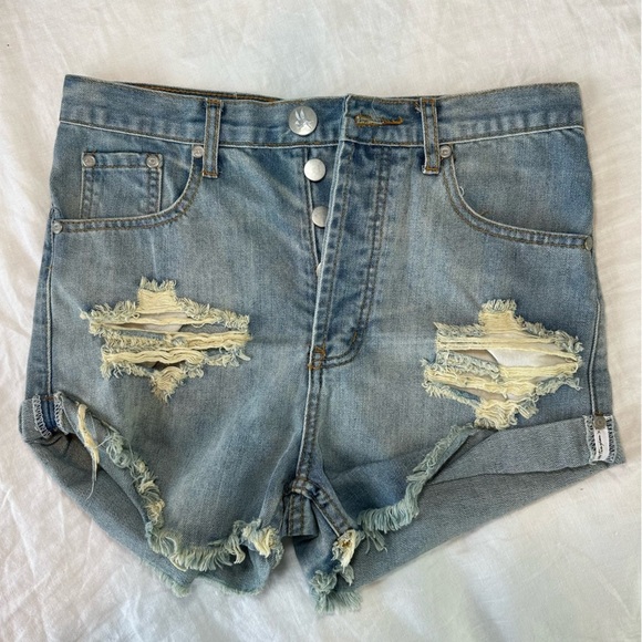One Teaspoon Pants - One Teaspoon Outlaws Low Waist  Boyfriend Shorts